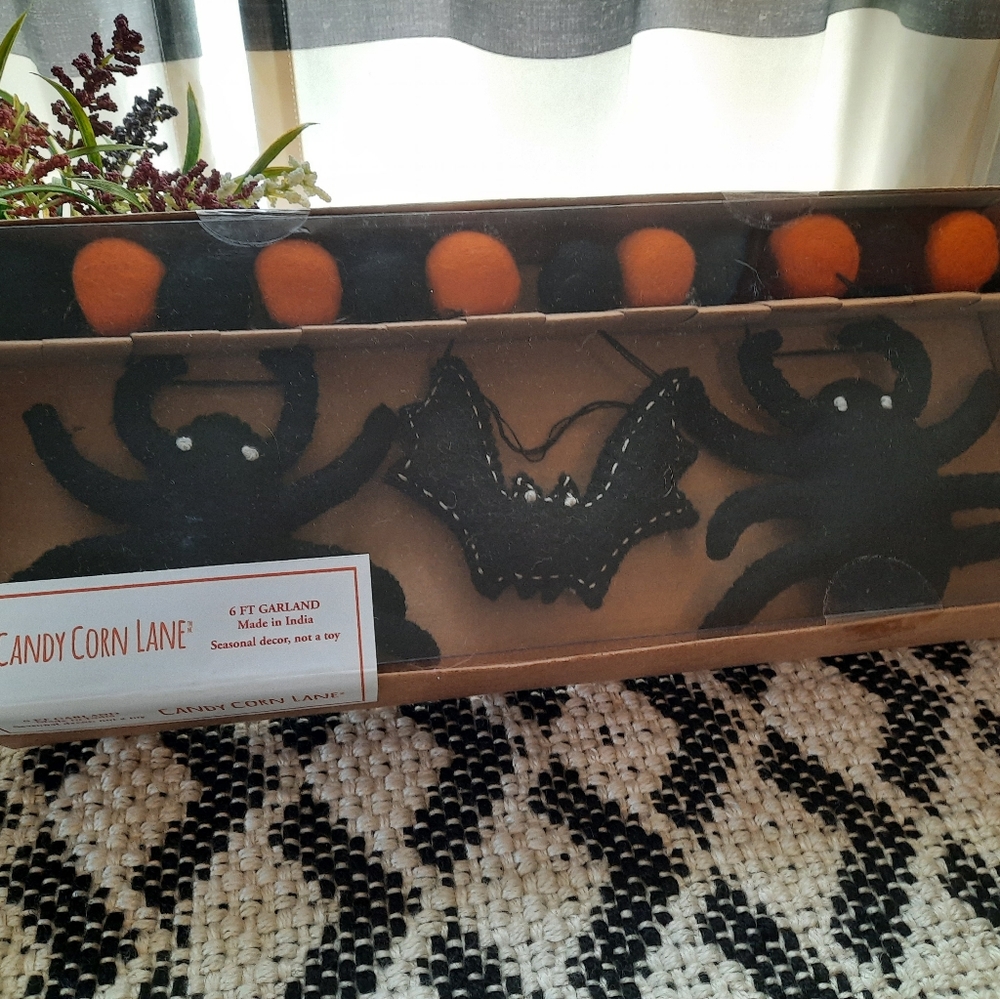 6 ft. Halloween Garland